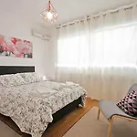 Believe In Dream Apart. Contemporaneo Com Piscina Apartamento *