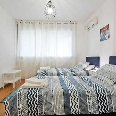 Believe In Dream Apart. Contemporaneo Com Piscina *
