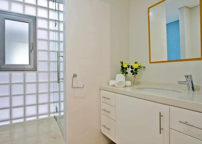 Believe In Dream Apart. Contemporaneo Com Piscina Lägenhet